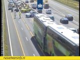 A4 en A44 dicht bij Nieuw-Vennep door ongeval met bussen