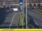 A16 dicht bij knooppunt Ridderkerk-Zuid na een ongeval