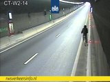 Coentunnel dicht door fietser