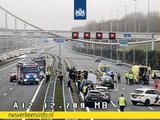 A12 in beide richtingen dicht na ongevallen