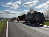Vrachtwagen in brand bij ongeval A15