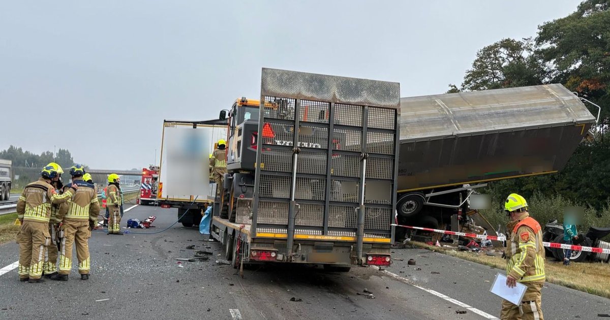 Ongeluk met vrachtwagens op de A73 bij Blefeld