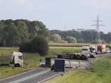 Gekantelde oplegger: N50 dicht tussen Ens en Kampen-Noord